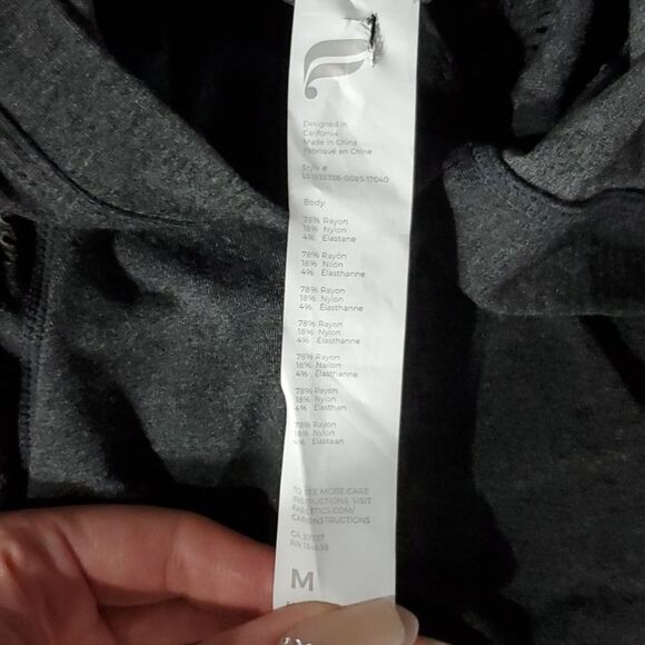 NWOT Fabletics Kinsley Seamless L/S Hoodie - Picture 6 of 7
